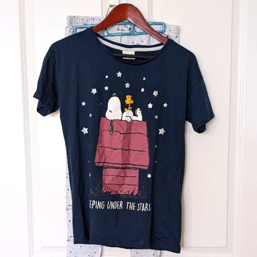 Official Peanuts Snoopy pajamas - NEVER WORN - Size S
